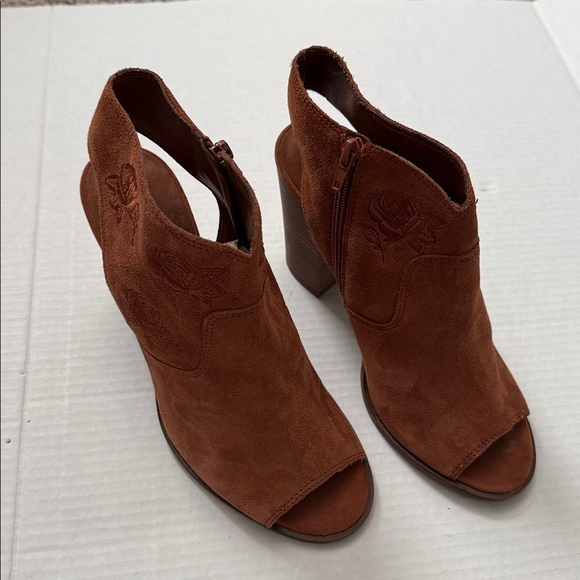 Lucky Brand - Listana Floral Booties - Maroon Brown - Size 10 - Gently Used!! - Picture 3 of 9